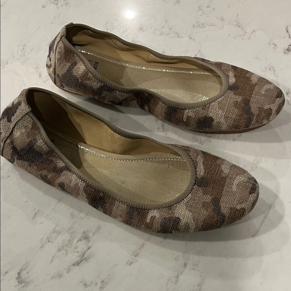 Stuart Weitzman Brown Camouflage Flats - Picture 4 of 5